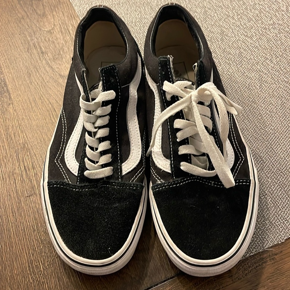 Unisex vans size men’s 8.5 women’s 10 black old skool